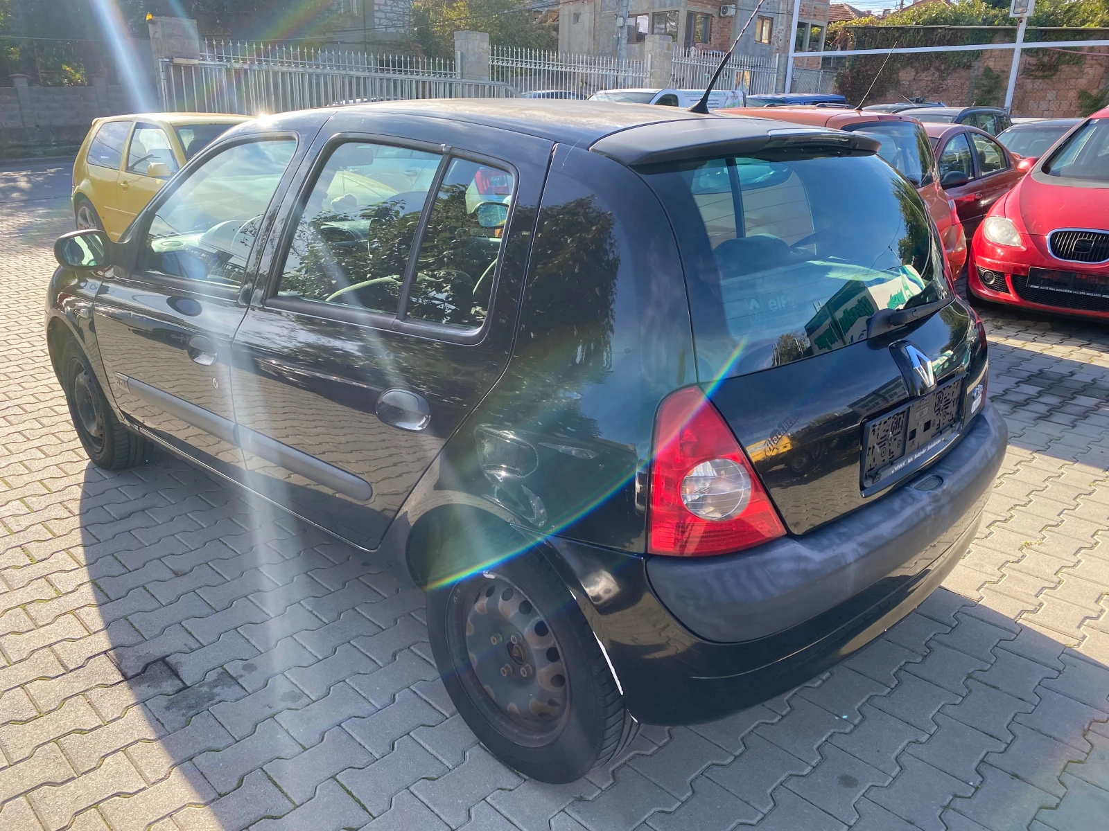 Renault Clio 1.5dci 65к.с - изображение 2