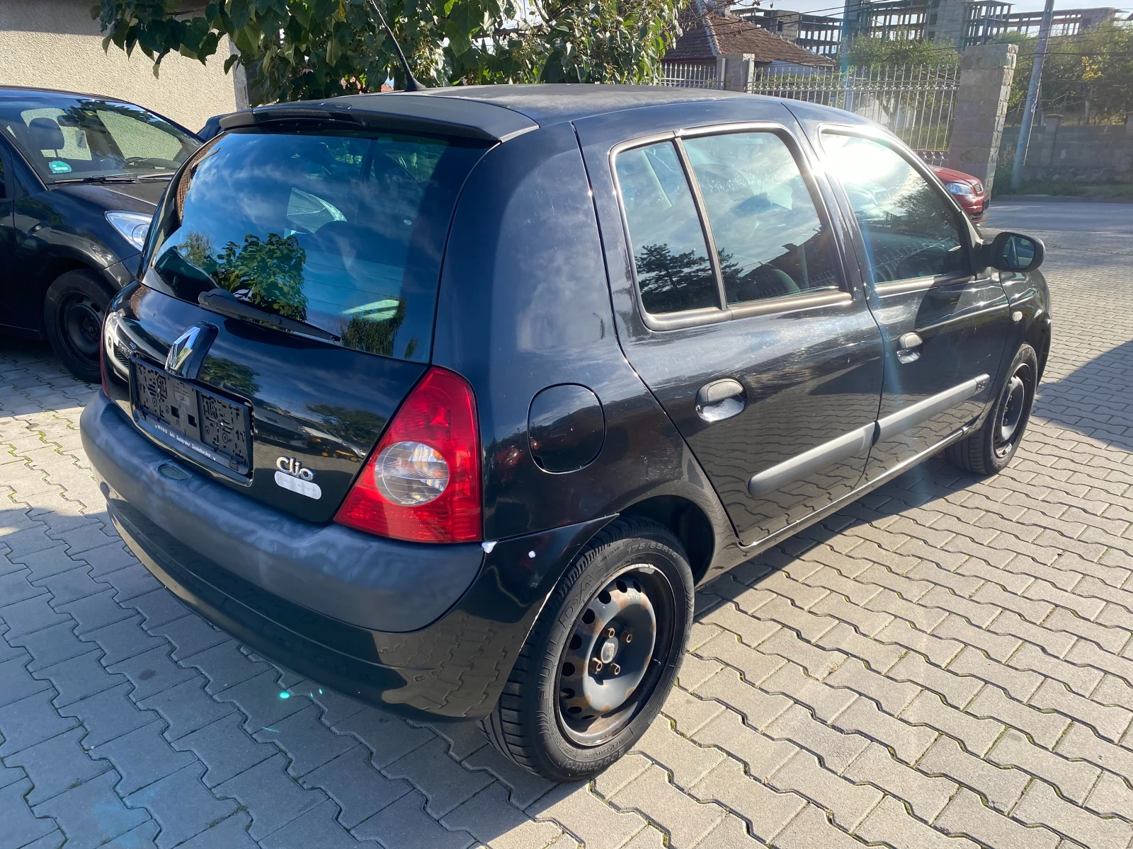 Renault Clio 1.5dci 65к.с - изображение 3