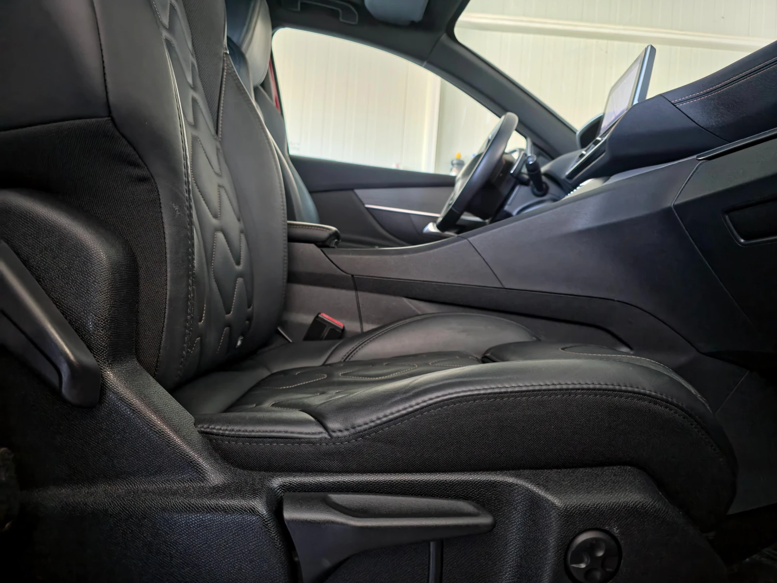 Peugeot 3008 2.0GT BLUEHDI 181 EAT6 | Mobile.bg   9