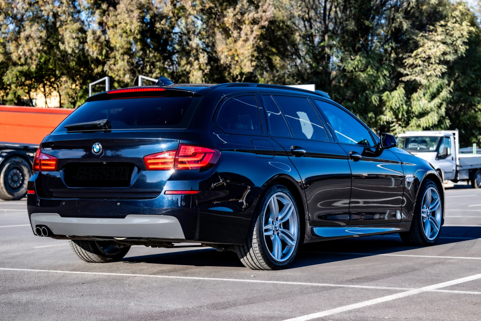 BMW 530 / М Pack/ * * FULL* * / 360/PANORAMA/LANE ASSIST/ - изображение 3