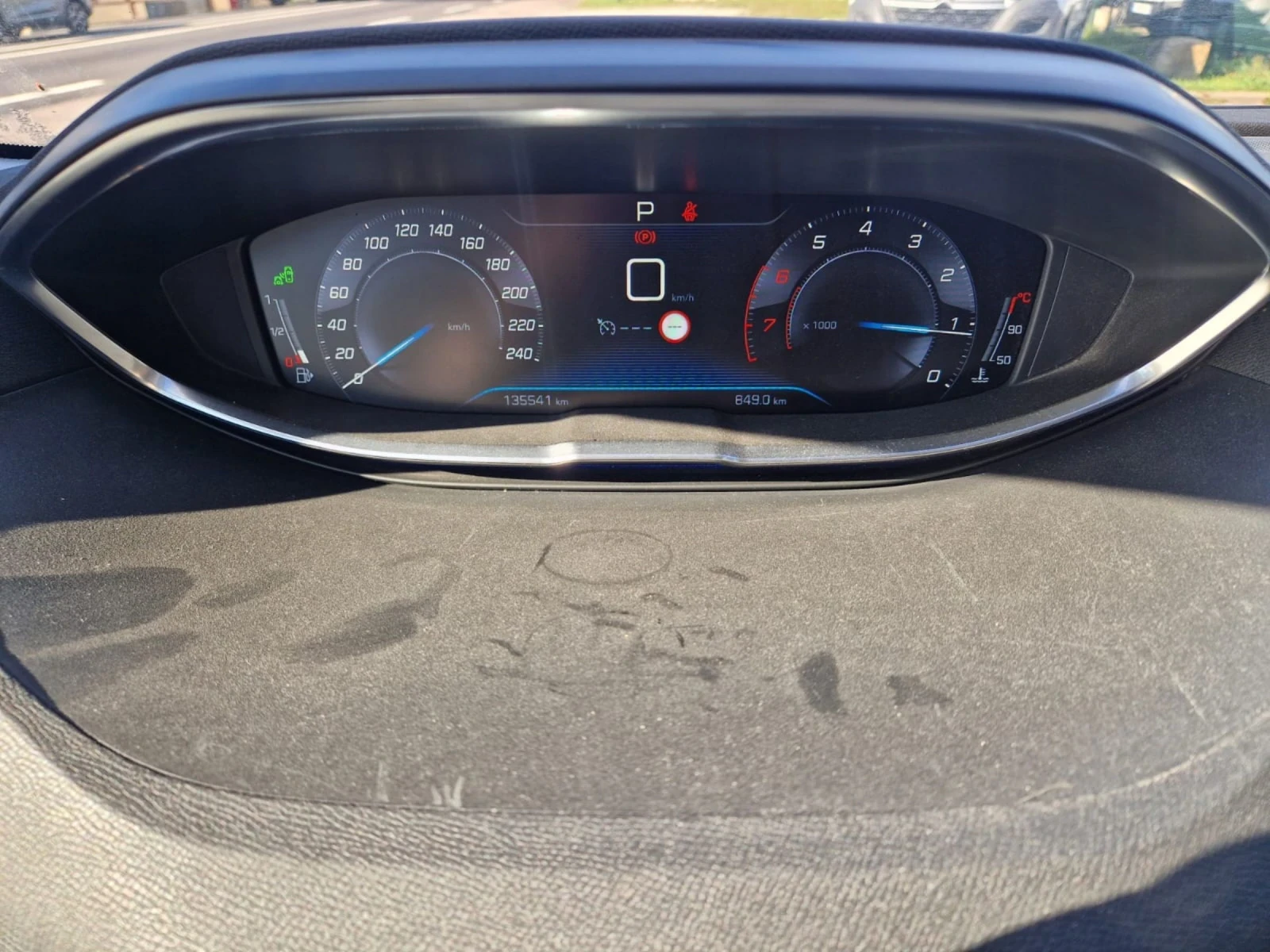 Peugeot 5008 1.2 PureTech ALLURE - изображение 3