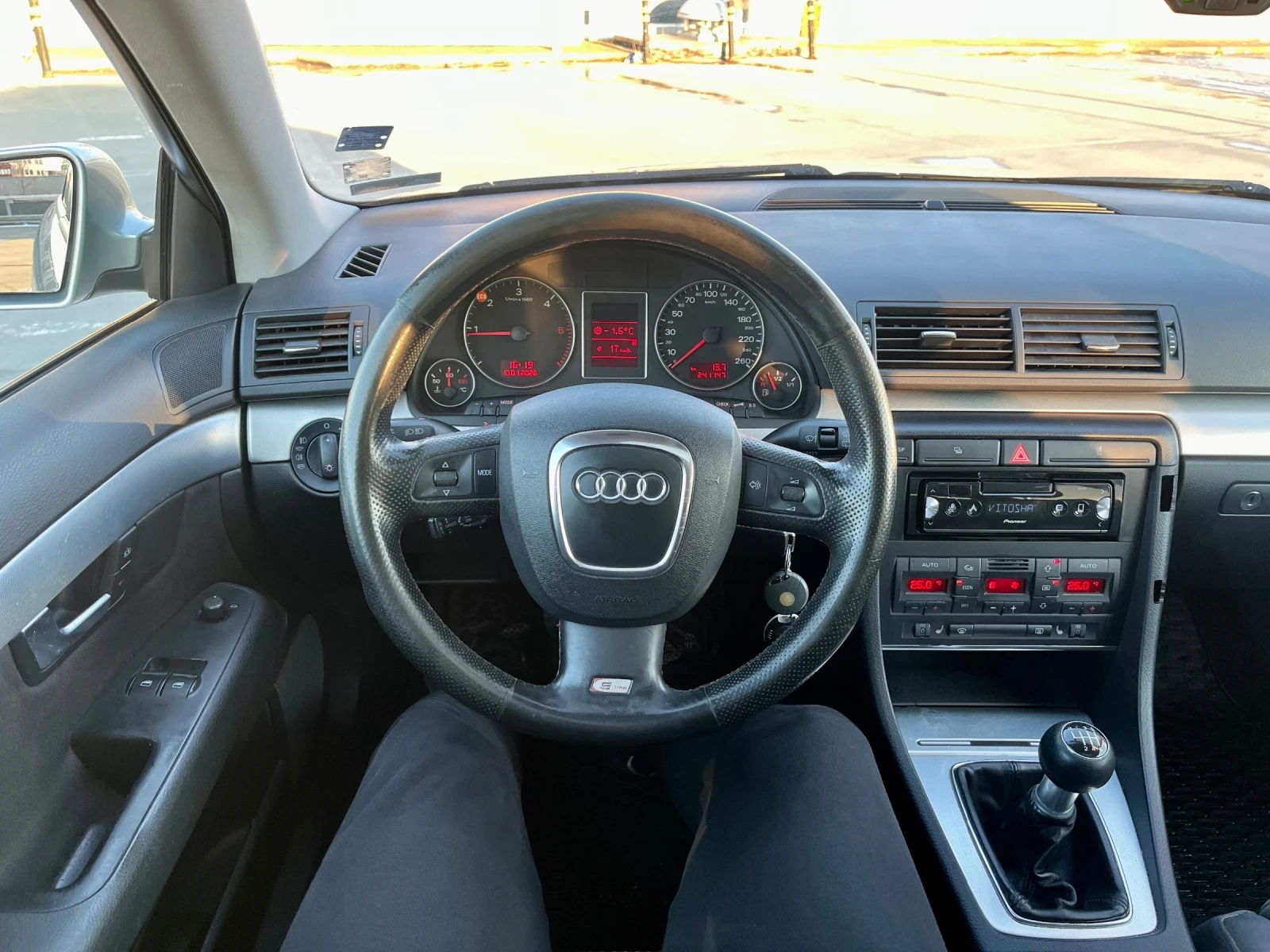 Audi A4 2.0TDI BPW 8клапана Sline Recaro Подгрев - изображение 9