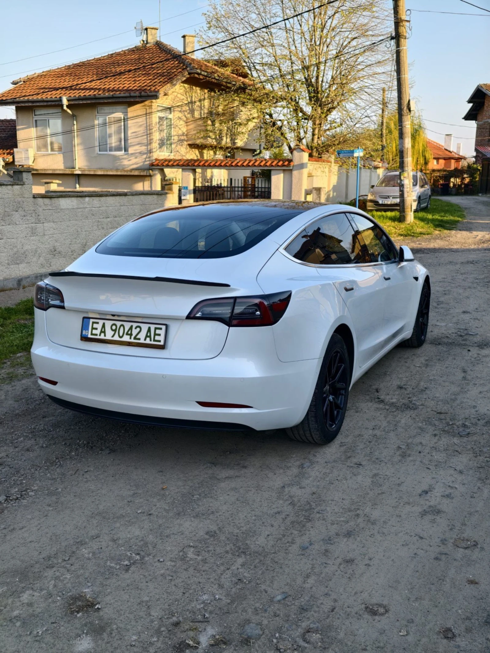 Tesla Model 3 LONG RANGE DUAL MOTOR, снимка 5 - Автомобили и джипове - 53837722