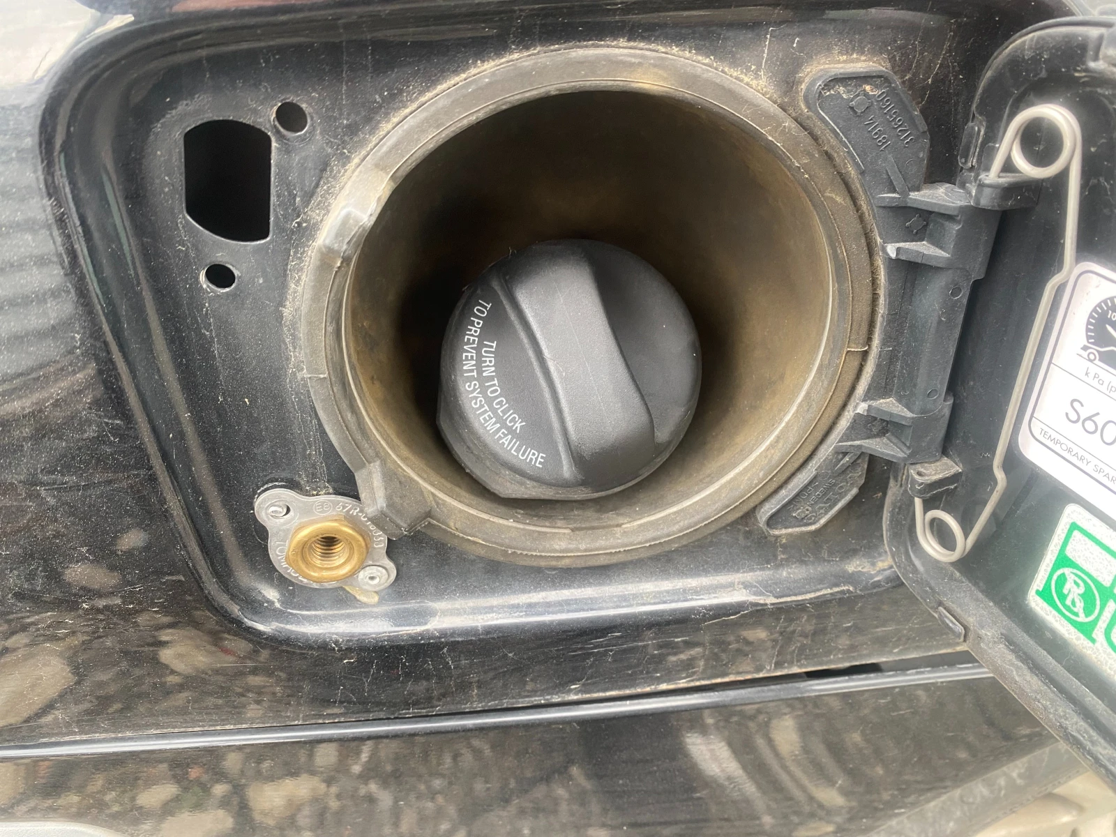 Volvo S60 2.4i Газ Italy, снимка 6 - Автомобили и джипове - 53870655