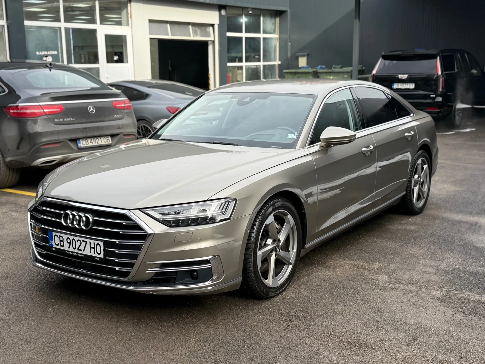 Audi A8 55TFSI/Сервизна История/Head up/Matrix/Quattro, снимка 2 - Автомобили и джипове - 54029375
