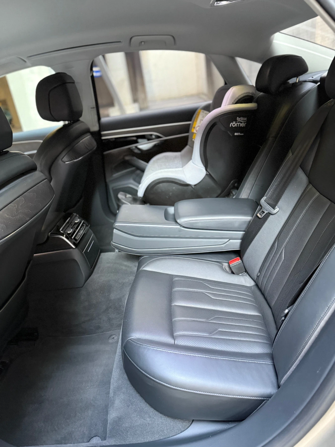 Audi A8 55TFSI/Сервизна История/Head up/Matrix/Quattro, снимка 8 - Автомобили и джипове - 54029375