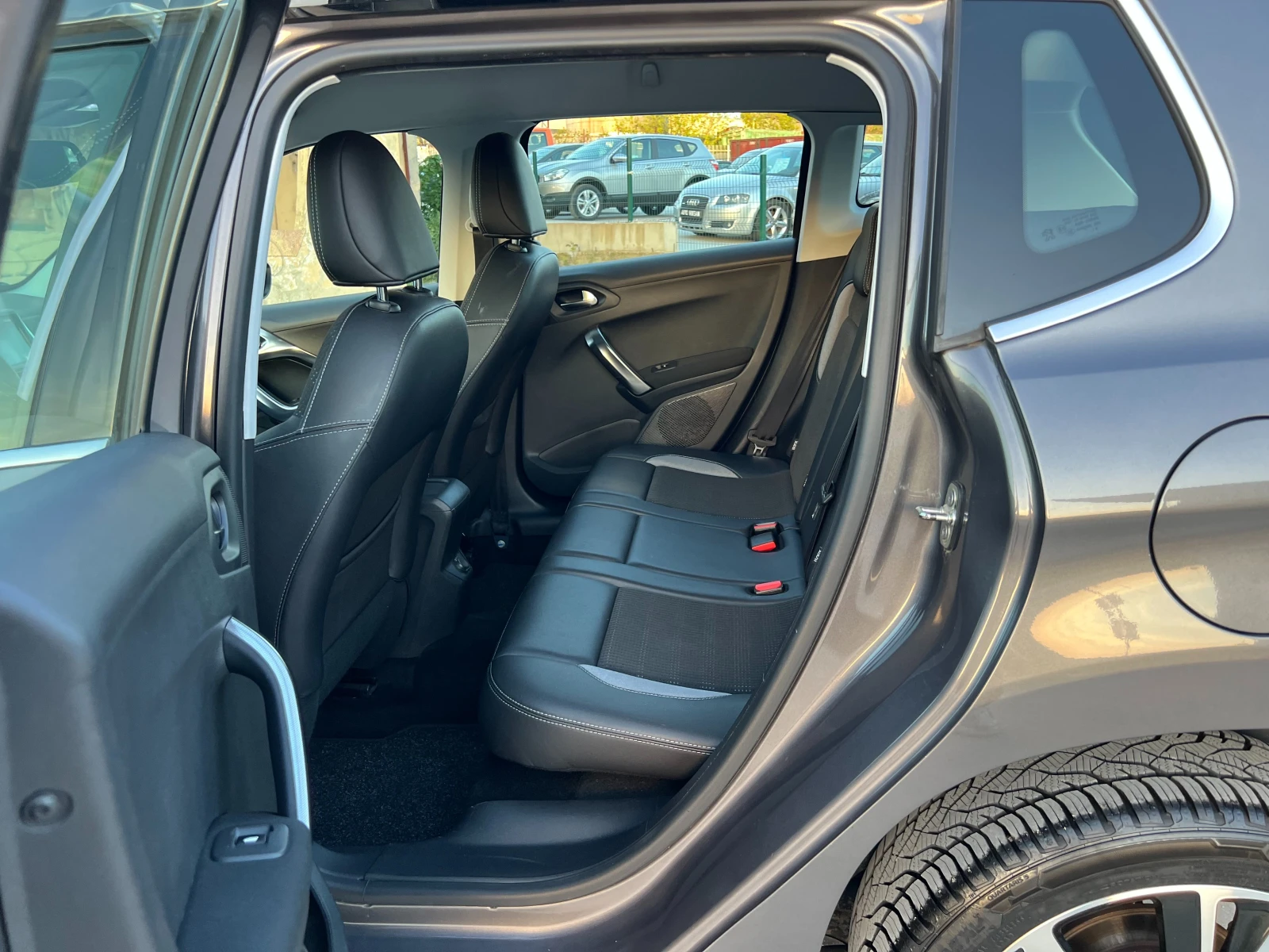 Peugeot 2008 1.6-еHDi-114к.с-169, 000км, снимка 12 - Автомобили и джипове - 54322331