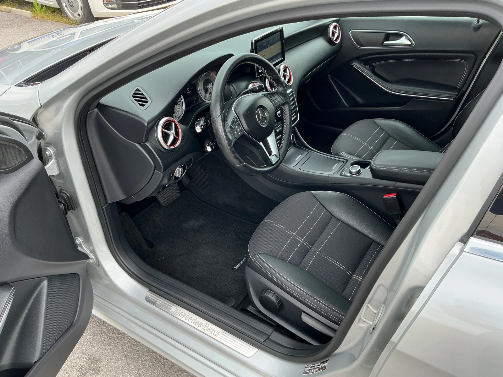 Mercedes-Benz A 180 CDI, снимка 11 - Автомобили и джипове - 54642392