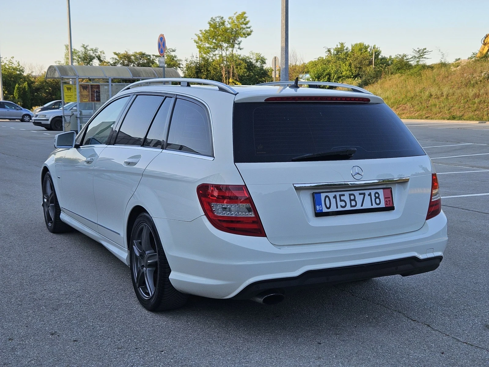 Mercedes-Benz C 180 AMG пакет ШВЕЙЦАРИЯ , снимка 4 - Автомобили и джипове - 54900079