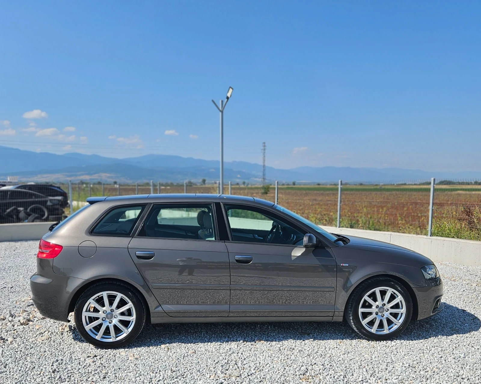Audi A3 Sline Панорама х2 Stronic , снимка 8 - Автомобили и джипове - 55534519