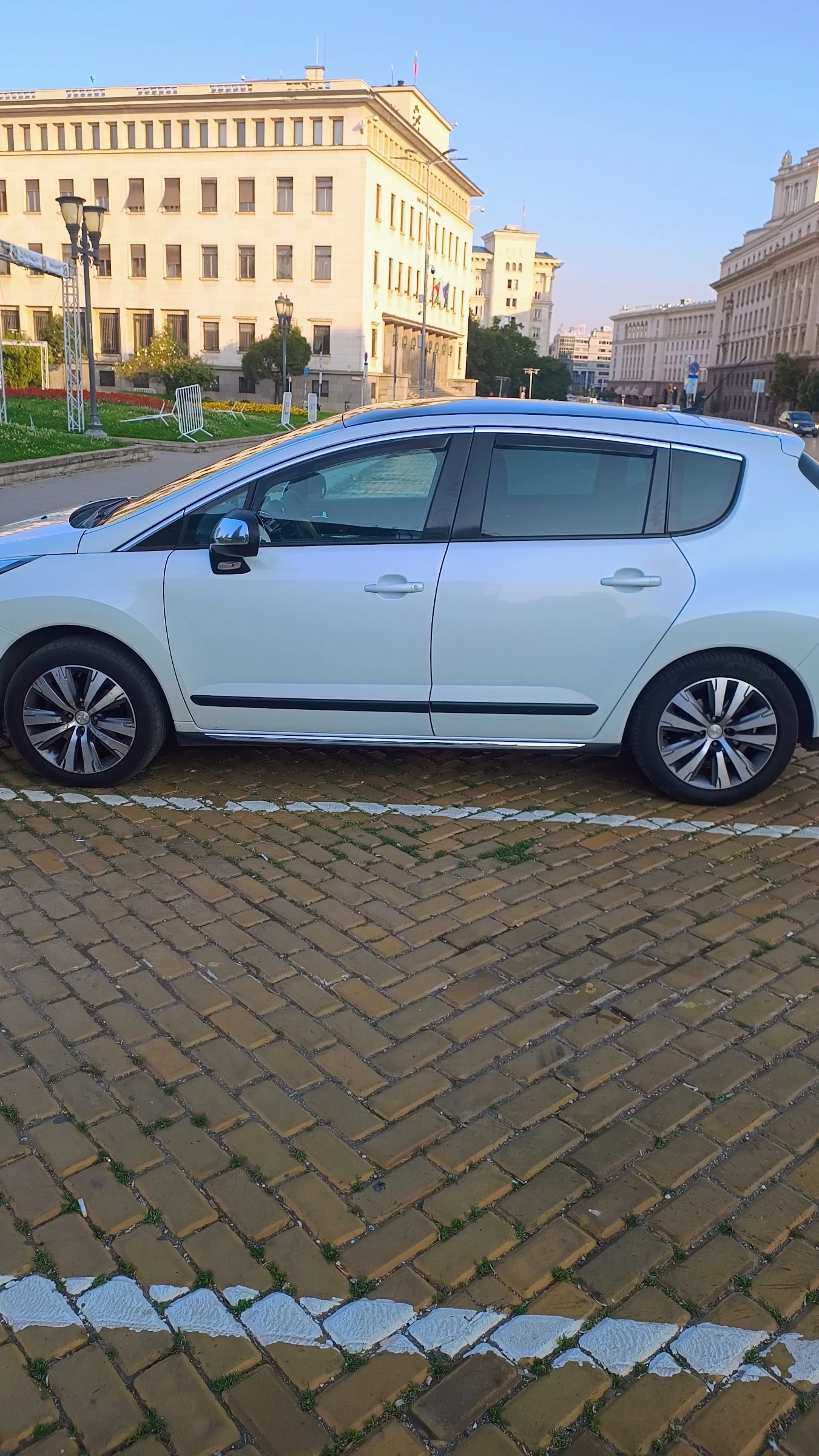 Peugeot 3008, снимка 8 - Автомобили и джипове - 55621641