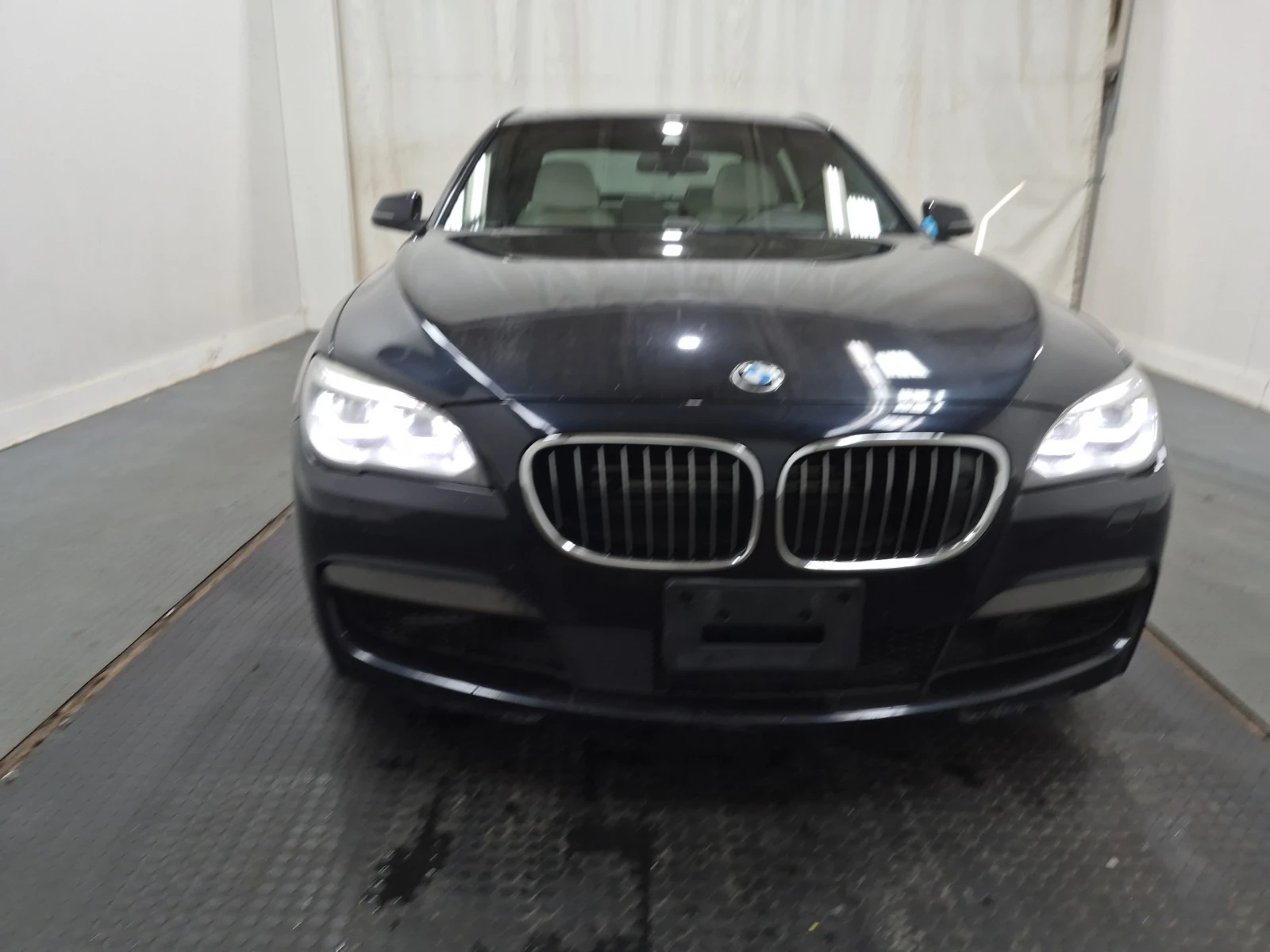 BMW 750 XDRIVE / АВТОКРЕДИТ, снимка 5 - Автомобили и джипове - 55964011