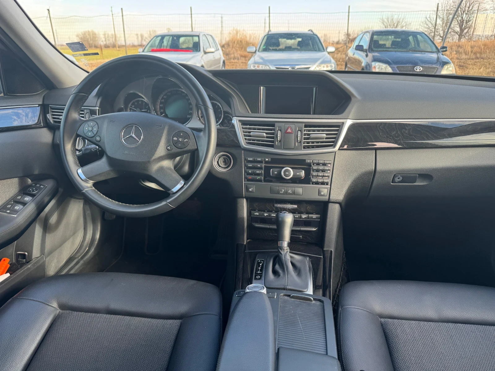 Mercedes-Benz E 200 200 CGI AVANGARDE, снимка 9 - Автомобили и джипове - 56705182