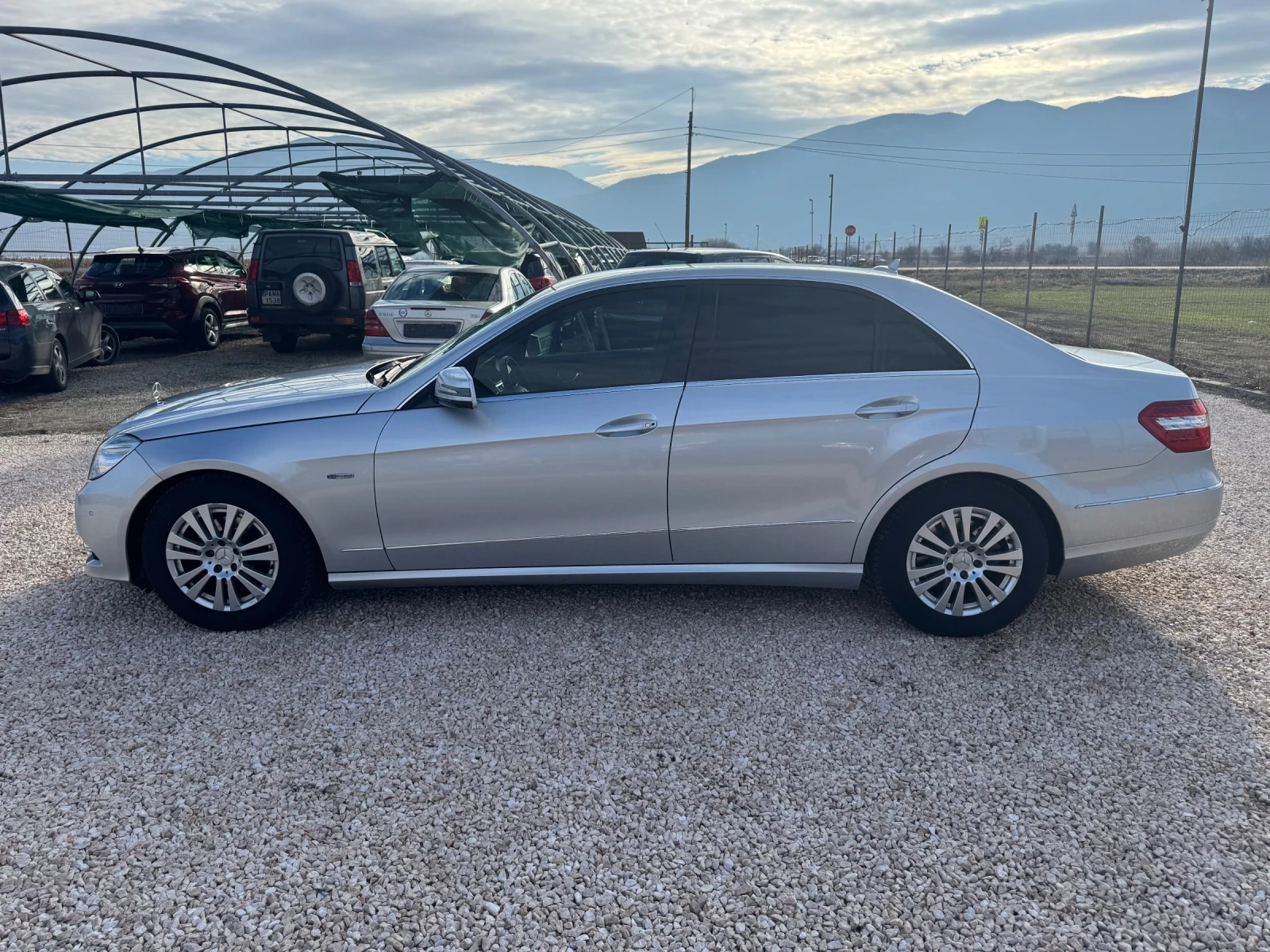 Mercedes-Benz E 200 200 CGI AVANGARDE, снимка 2 - Автомобили и джипове - 56705182