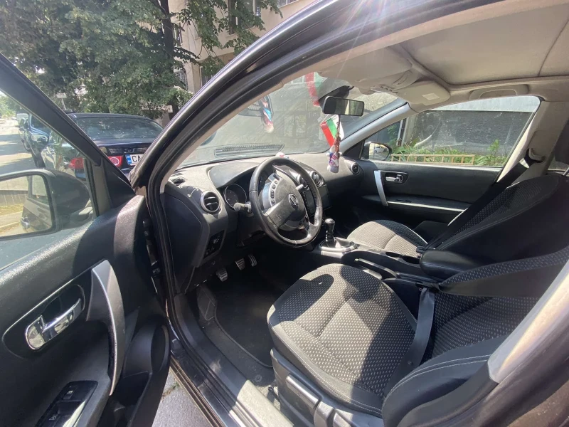 Nissan Qashqai, снимка 5 - Автомобили и джипове - 47490334