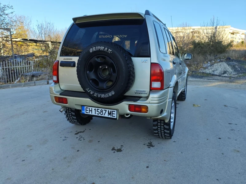 Suzuki Grand vitara 2.5 V6 Газ, снимка 4 - Автомобили и джипове - 48070519