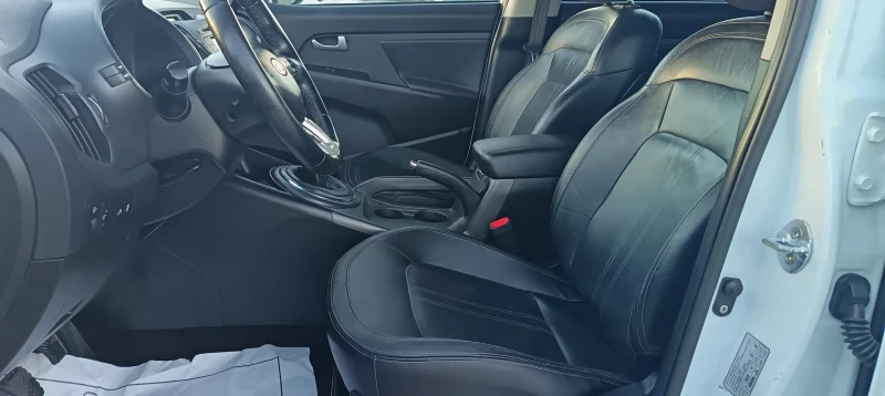Kia Sportage 1.7 * Кожа * Италия * ТОП , снимка 9 - Автомобили и джипове - 52282303