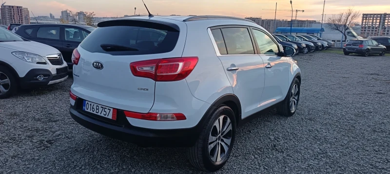 Kia Sportage 1.7 * Кожа * Италия * ТОП , снимка 3 - Автомобили и джипове - 52282303