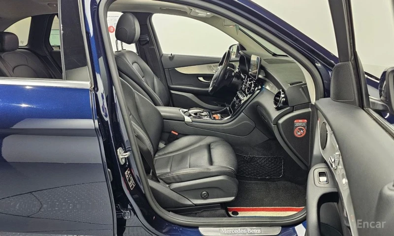 Mercedes-Benz GLC 220, снимка 10 - Автомобили и джипове - 53593087