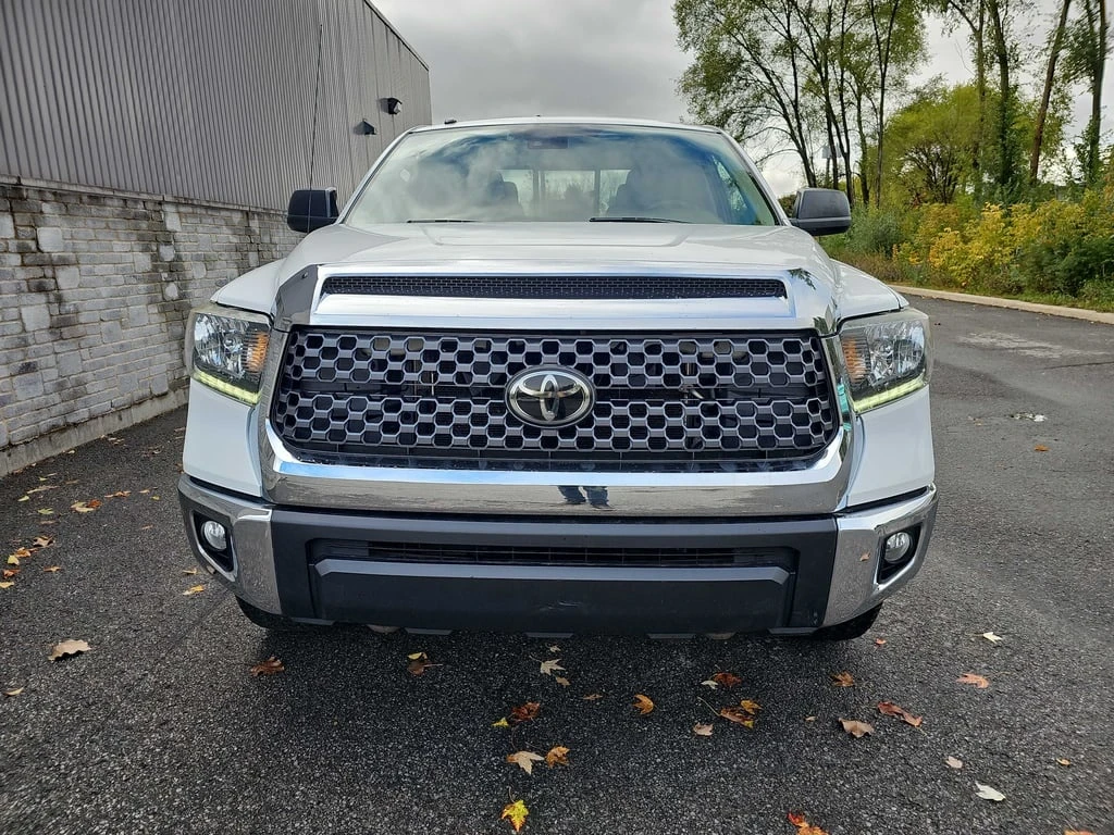 Toyota Tundra * SR5 Plus * CARFAX * БЕЗ ПЪРВОНАЧАЛНА ВНОСКА - изображение 6