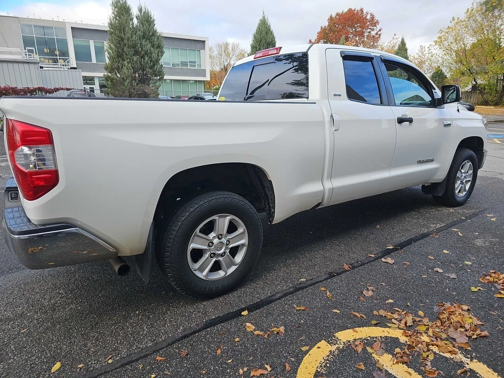 Toyota Tundra * SR5 Plus * CARFAX * БЕЗ ПЪРВОНАЧАЛНА ВНОСКА - изображение 3