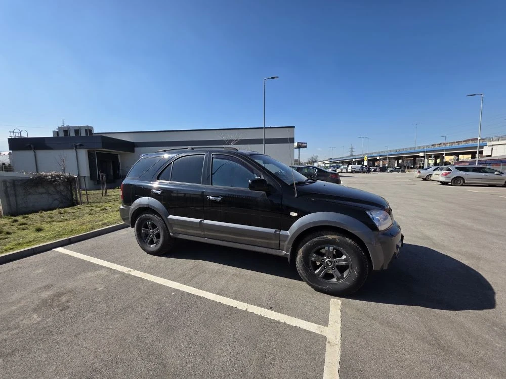 Kia Sorento 3.5Gaz-benzin Автомат 2005g, снимка 9 - Автомобили и джипове - 54134503