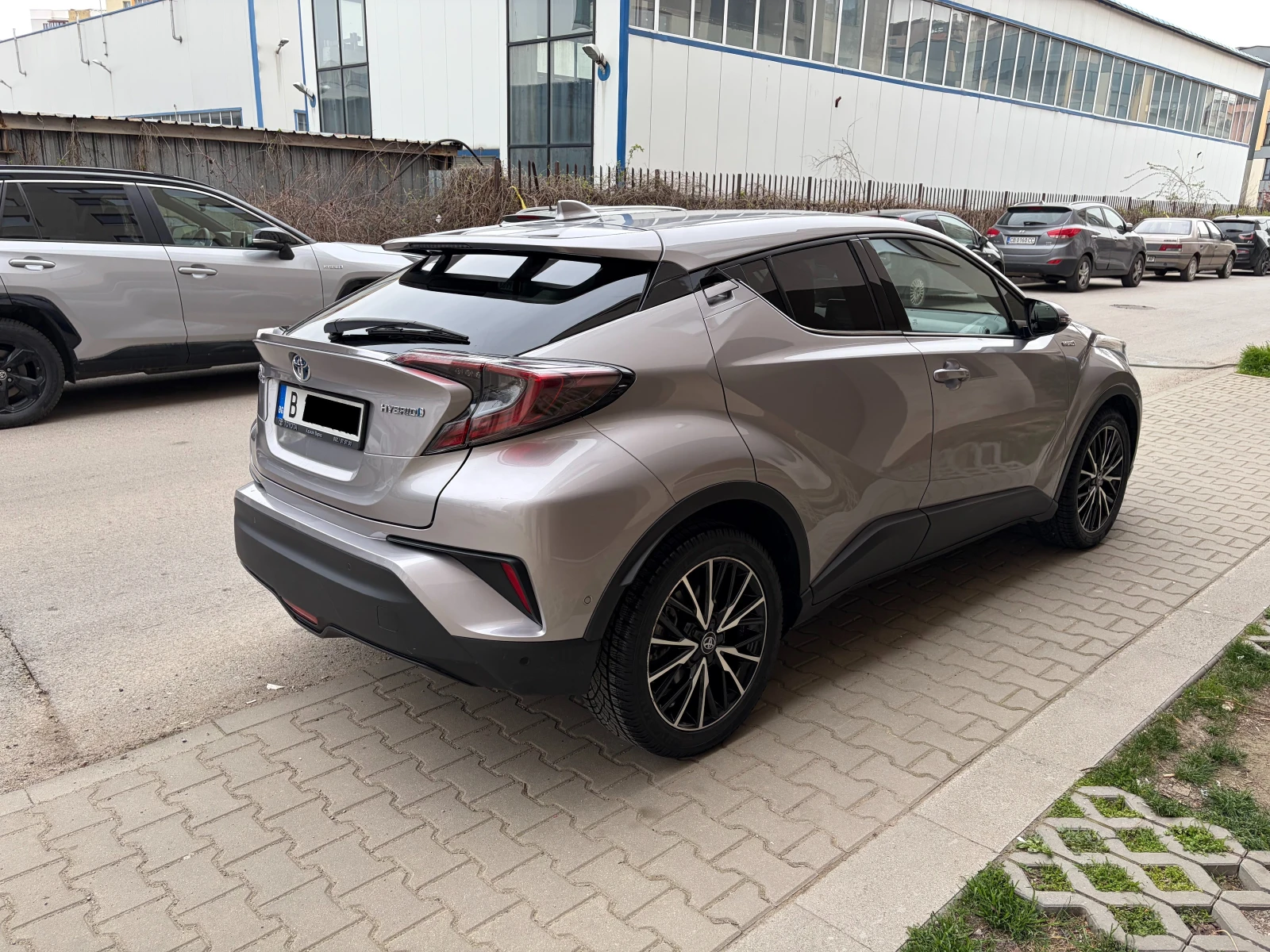 Toyota C-HR 1.8Hybrid e-CVT Classy- � �������� | Mobile.bg � ����������� 3