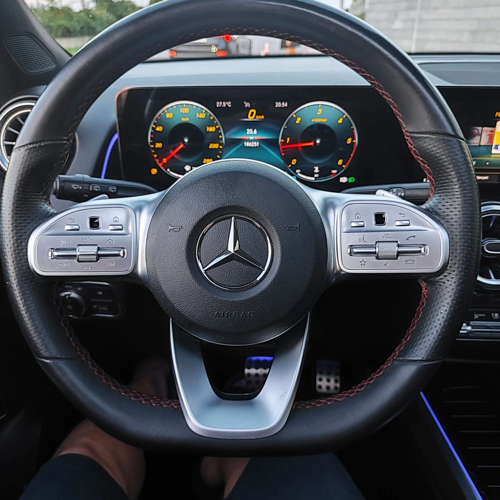 Mercedes-Benz GLB 200 AMG 7 местен ЛИЗИНГ БАРТЕР , снимка 8 - Автомобили и джипове - 55080989