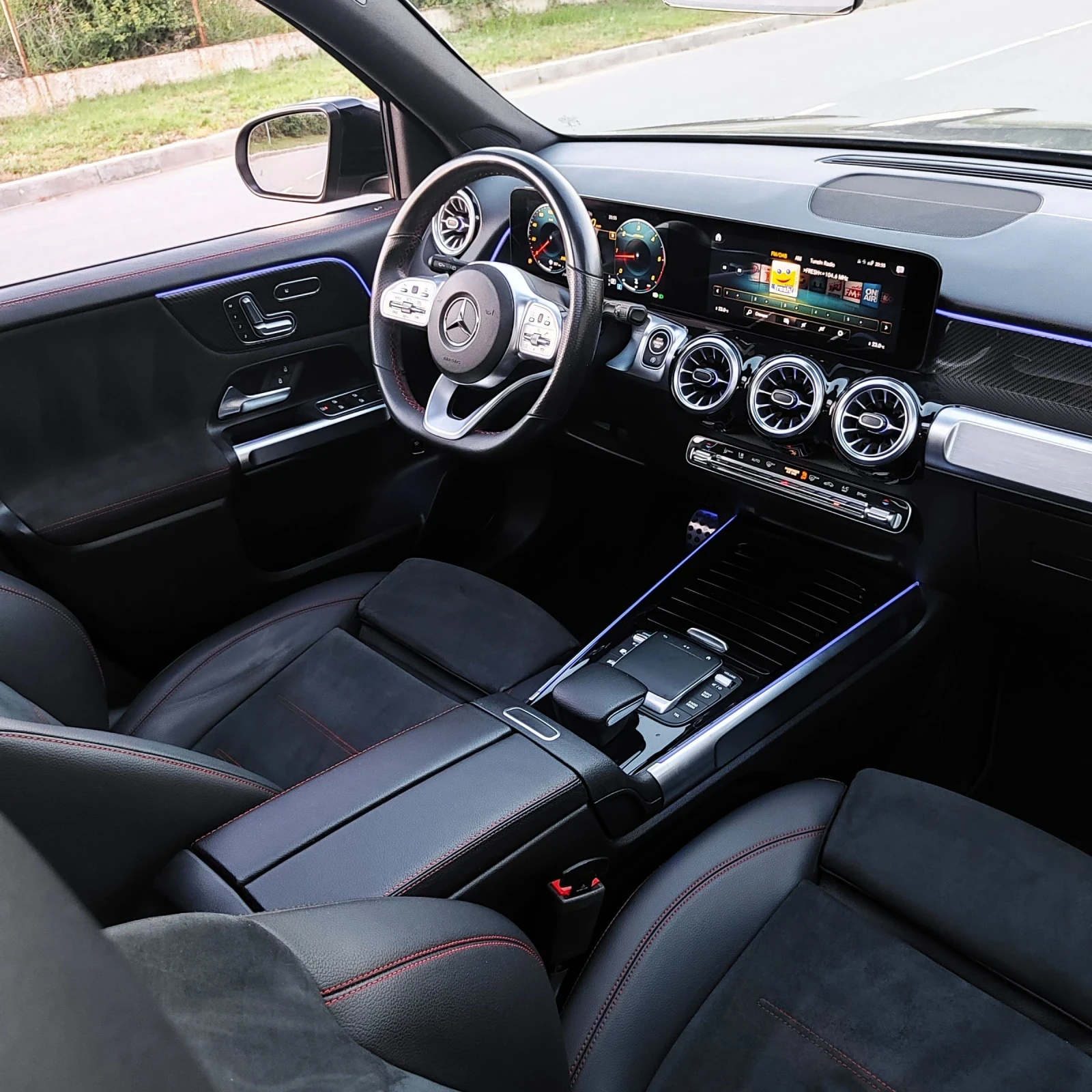 Mercedes-Benz GLB 200 AMG 7 местен ЛИЗИНГ БАРТЕР , снимка 5 - Автомобили и джипове - 55080989