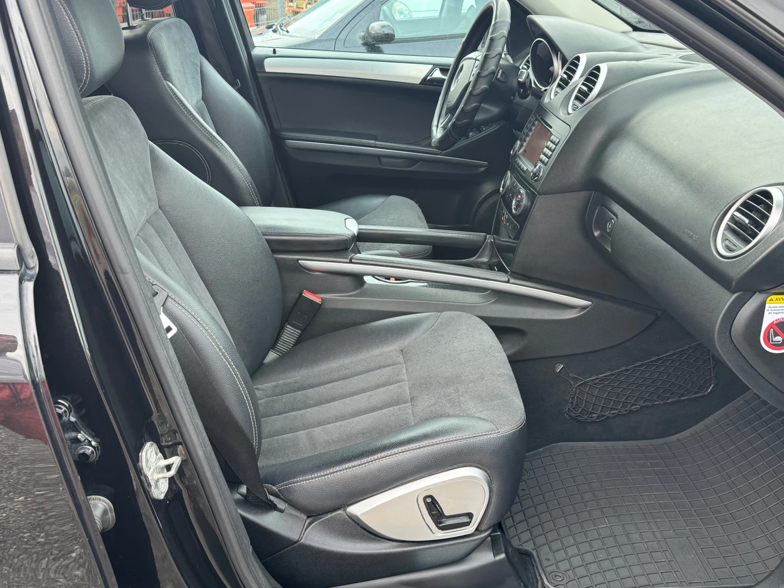 Mercedes-Benz ML 320 CDI, снимка 4 - Автомобили и джипове - 55407746