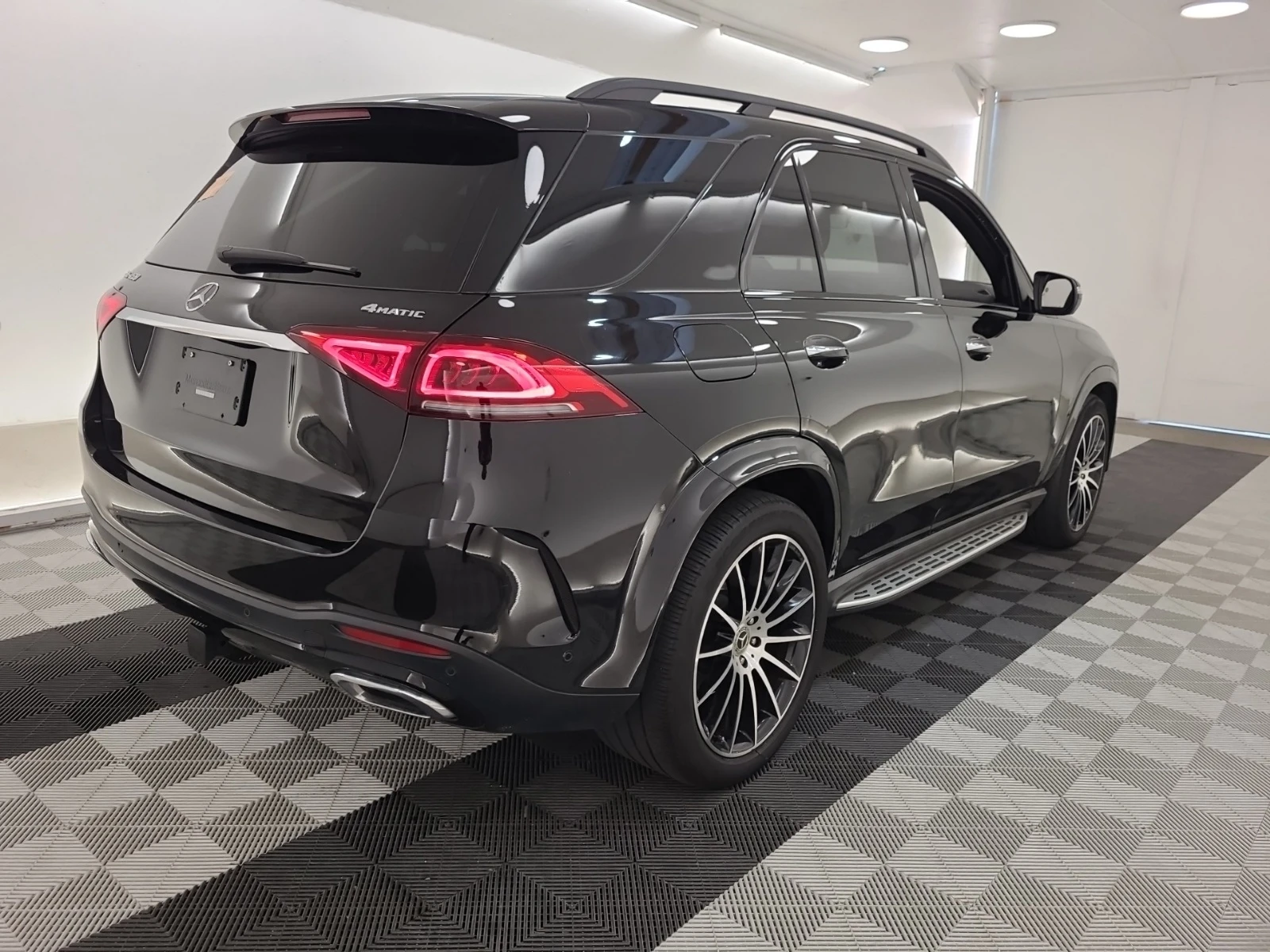 Mercedes-Benz GLE 450 AMG, снимка 3 - Автомобили и джипове - 55720442