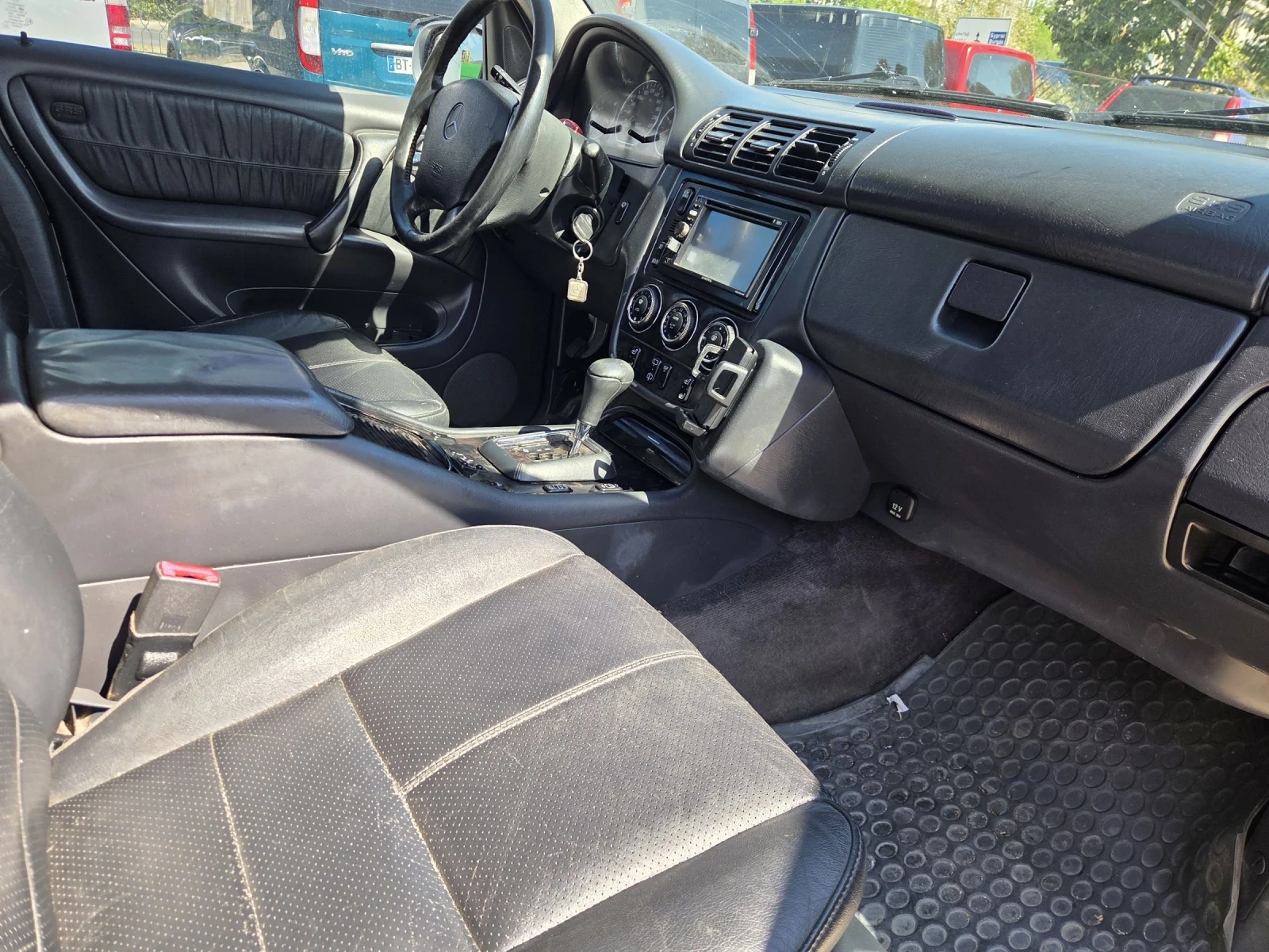 Mercedes-Benz ML 270, снимка 5 - Автомобили и джипове - 55735583