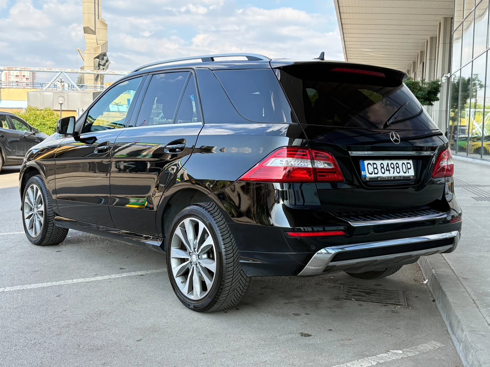 Mercedes-Benz ML 350 CDI 6 МЕСЕЦА ГАРАНЦИЯ/258к.с. AMG Pack/На Пружини, снимка 3 - Автомобили и джипове - 55832955