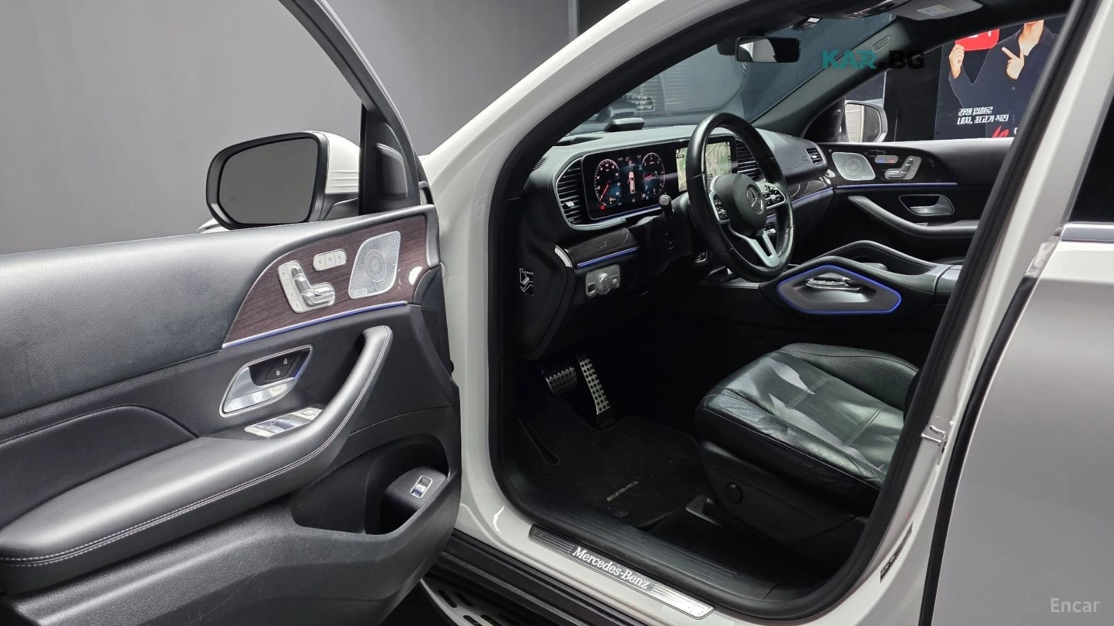 Mercedes-Benz GLE 400 4MATIC COUPE* HUD* 360* ОБДУХ* НАВИ* ПАНО, снимка 8 - Автомобили и джипове - 55902064