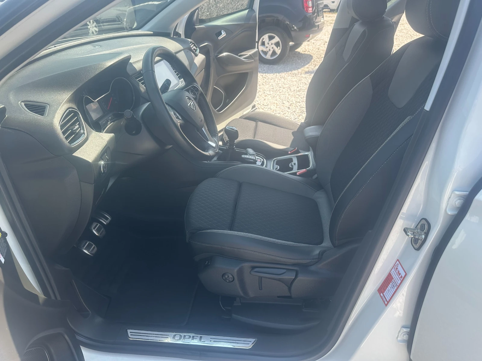 Opel Grandland X 1.5D* Full ЕКСТРИ* 63хил.км* , снимка 11 - Автомобили и джипове - 55922657