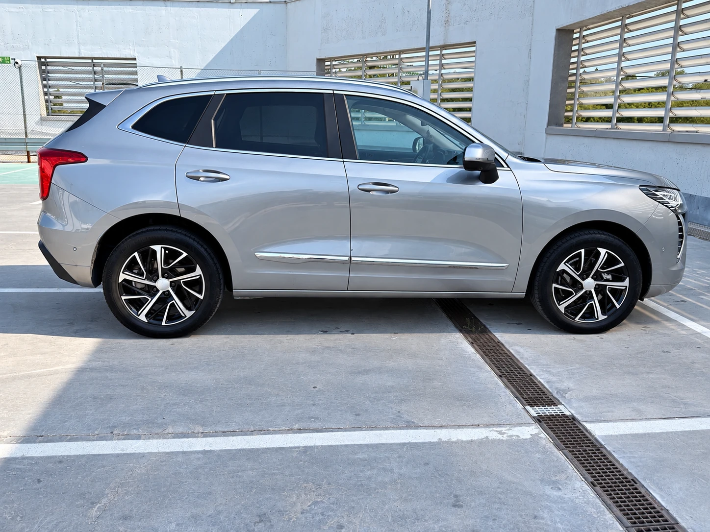 Haval Jolion, снимка 3 - Автомобили и джипове - 56024103