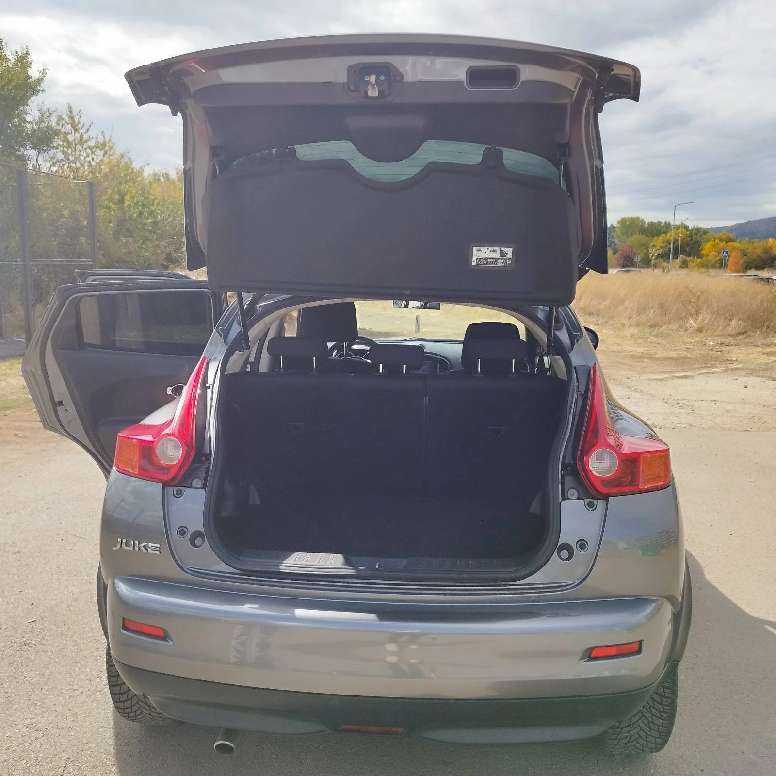 Nissan Juke, снимка 7 - Автомобили и джипове - 56436278