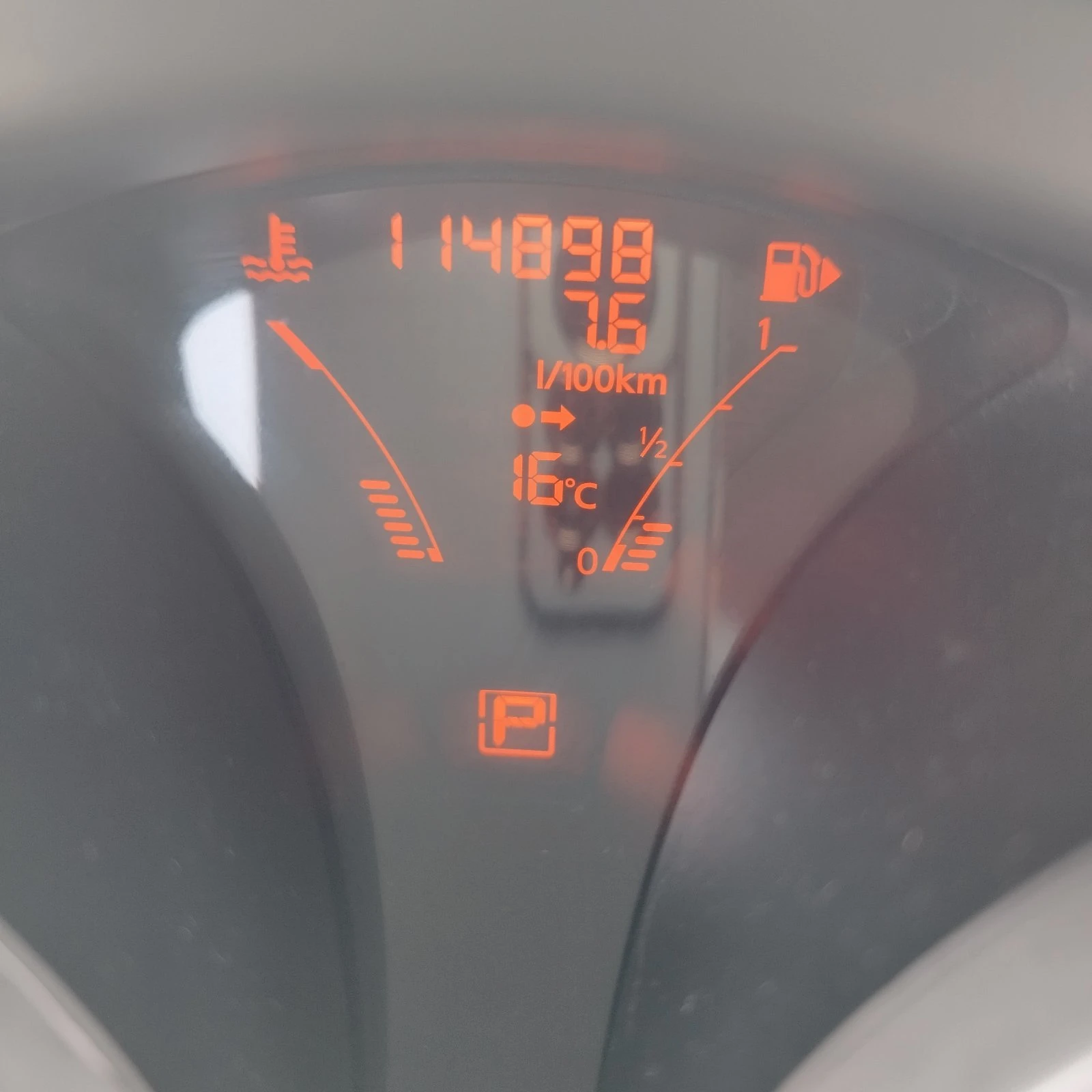 Nissan Juke, снимка 4 - Автомобили и джипове - 56436278
