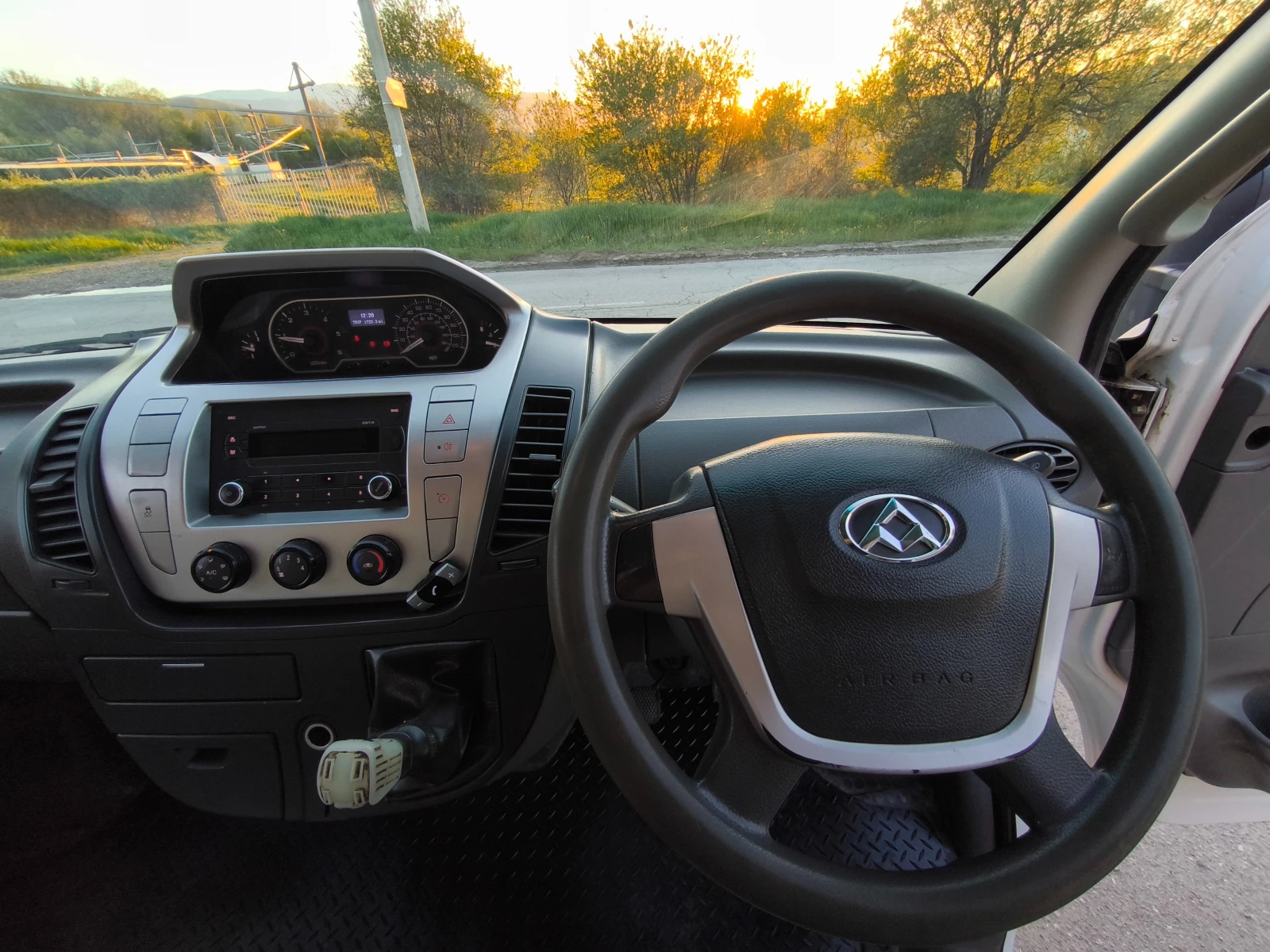 Други Друг LDV Maxus V80 2.5 131кс, Самосвал, 6 ск., 3.5 тона, снимка 12 - Камиони - 54585995