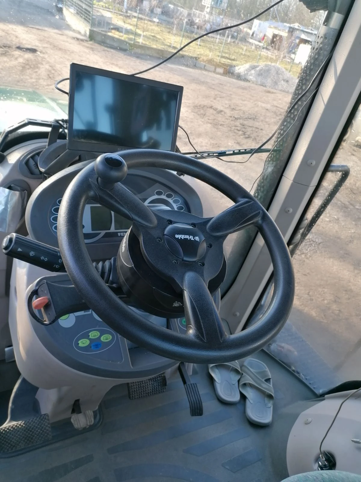 Трактор Fendt 828 - изображение 2