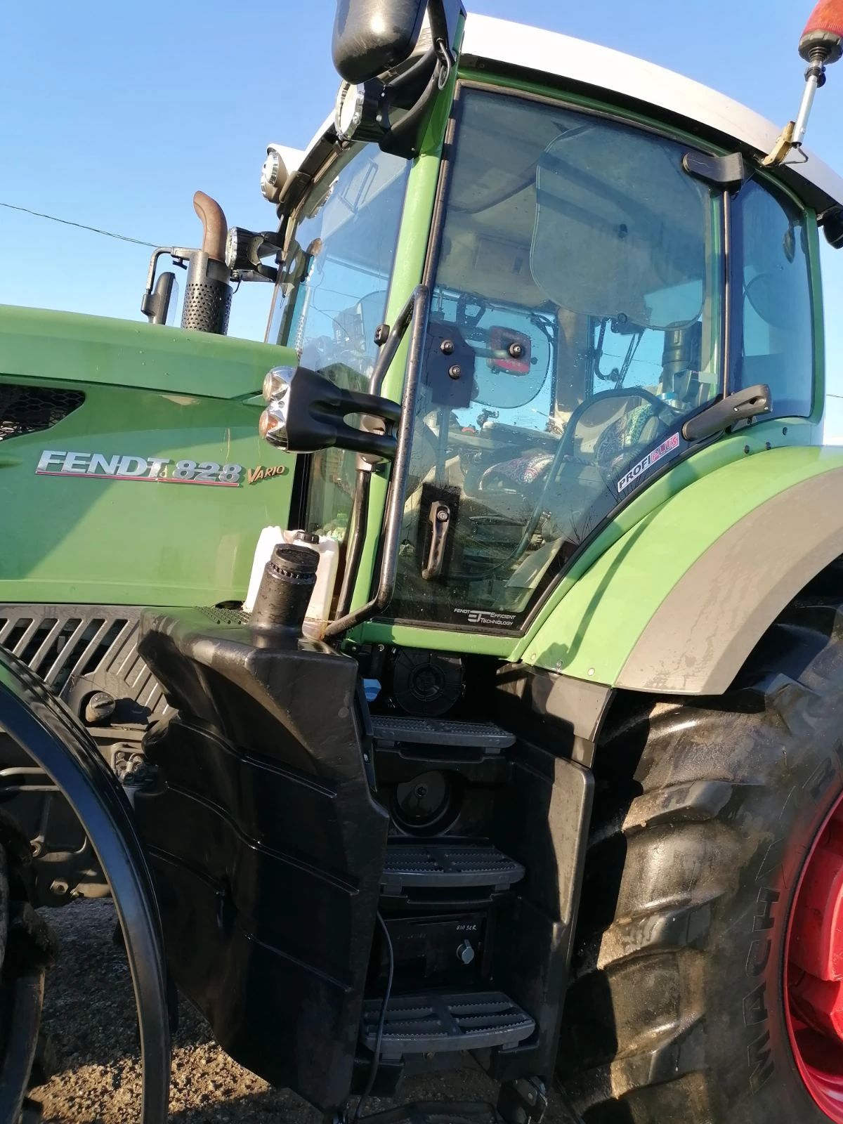 Трактор Fendt 828 - изображение 4