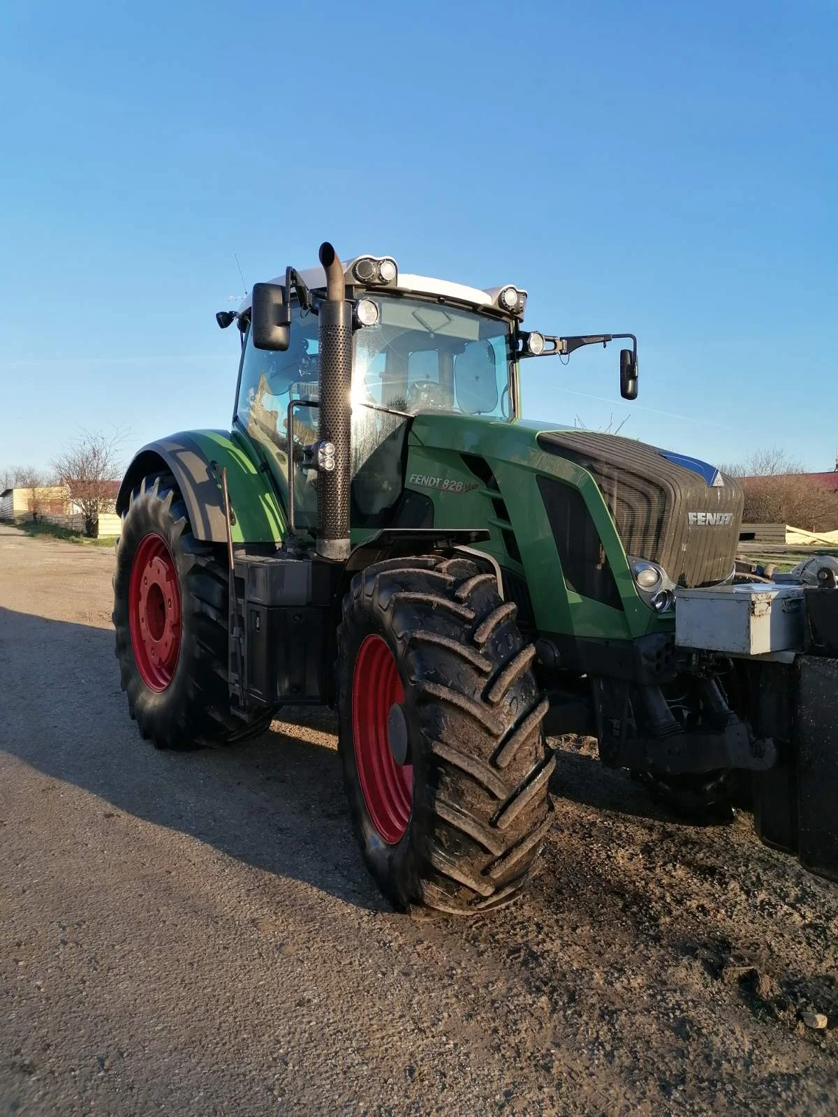 Трактор Fendt 828 - изображение 6