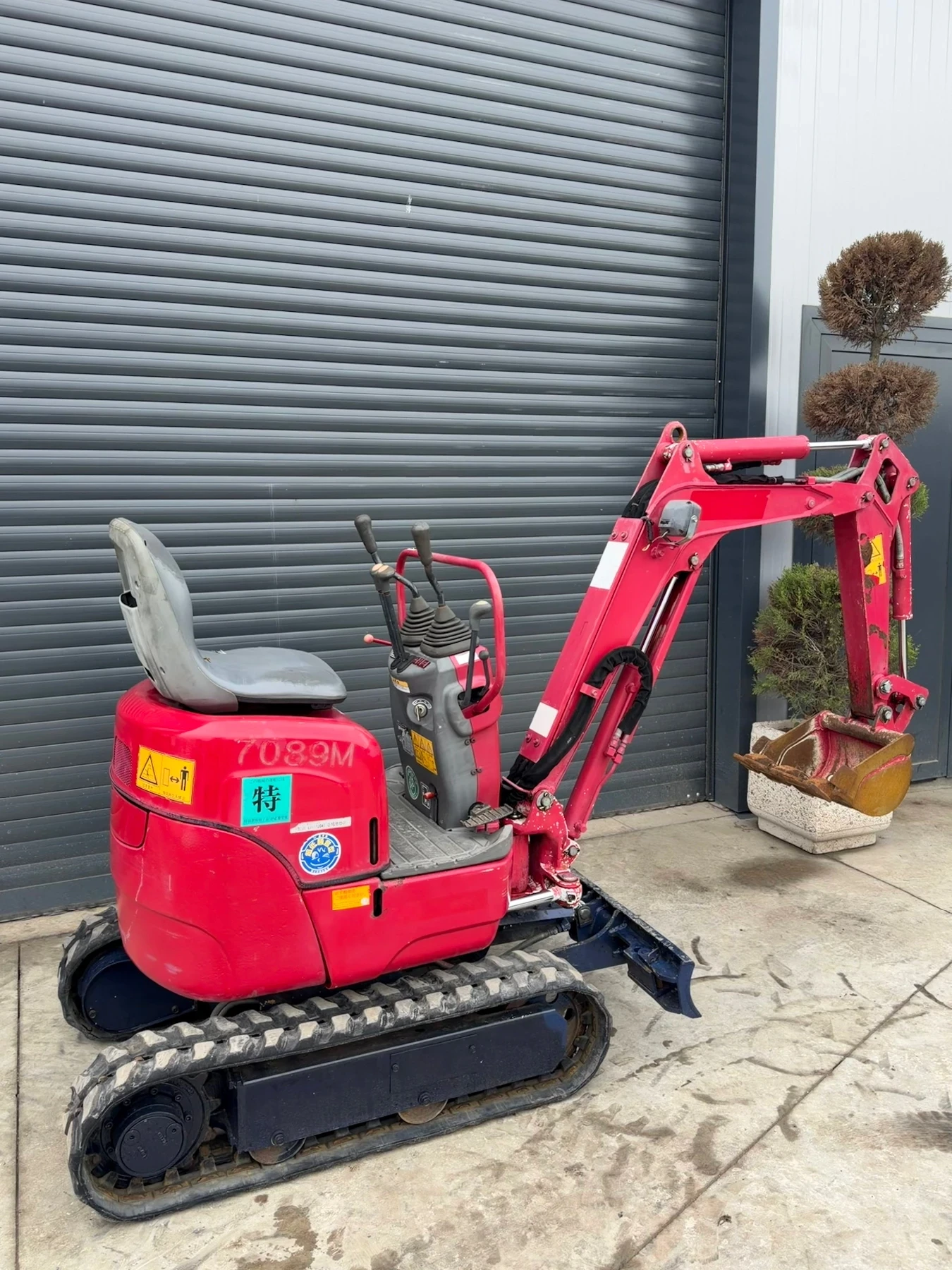 Багер Yanmar SV08  - изображение 3