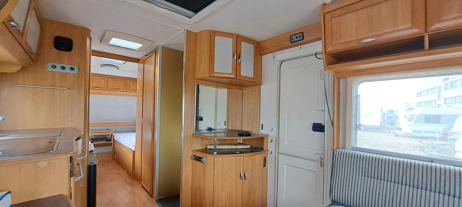 Каравана HYMER / ERIBA 590 - изображение 9