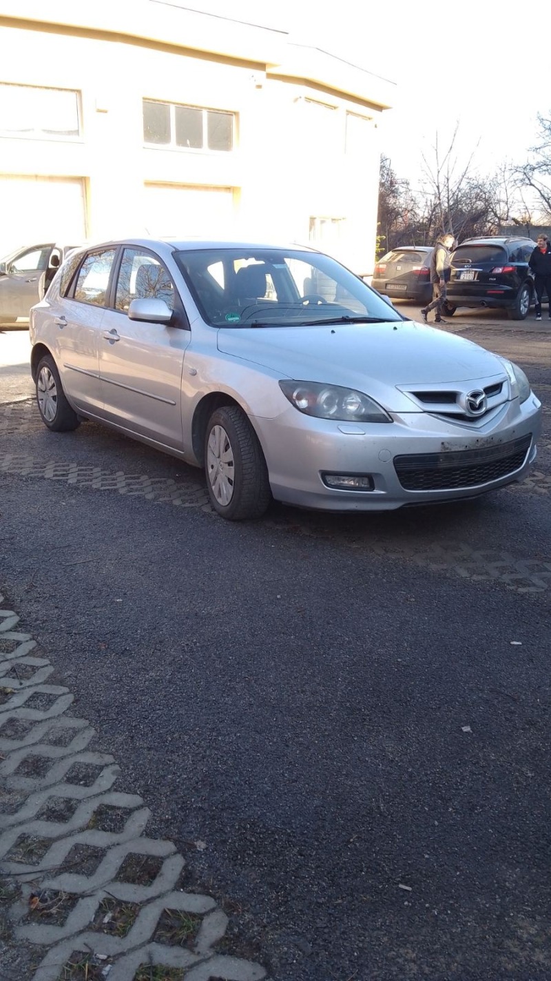 Mazda 3, снимка 1 - Автомобили и джипове - 46096686