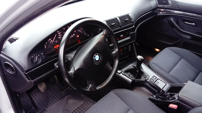 BMW 520, снимка 7 - Автомобили и джипове - 45154620