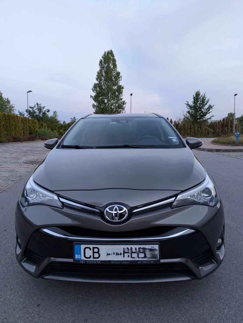 Toyota Avensis, снимка 15 - Автомобили и джипове - 48739427