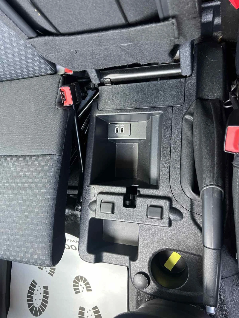 Ford Connect Transit 240 L2 / 1.5 TDCi / 120 к.с. / Теглич, снимка 14 - Автомобили и джипове - 52119700