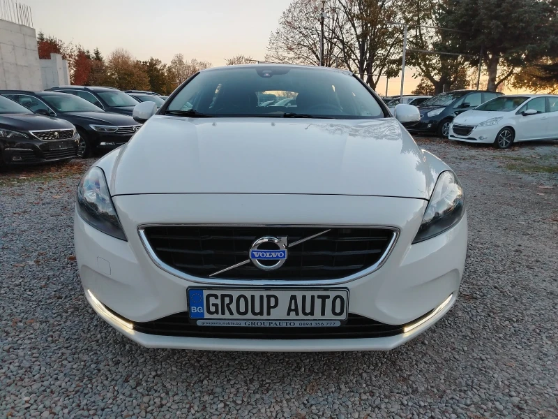 Volvo V40 1.6D114к.с/КЛИМАТРОНИК/ПАРКТРОНИК/КАМЕРА!!! , снимка 2 - Автомобили и джипове - 52239523