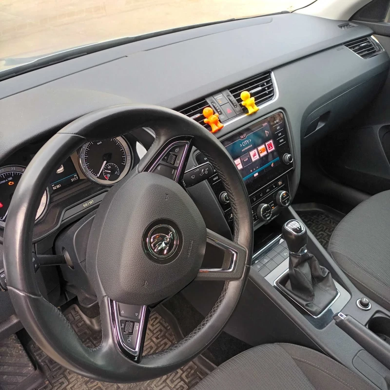 Skoda Octavia 1, 6 TDI , снимка 7 - Автомобили и джипове - 52601725
